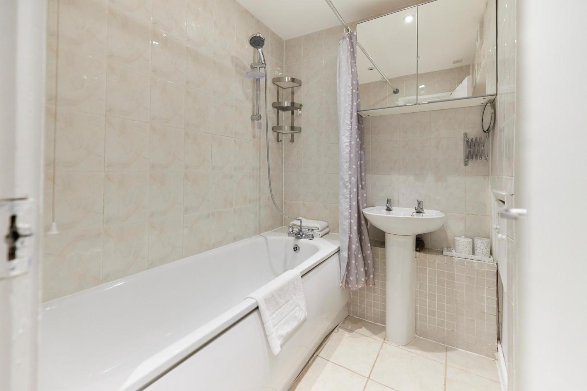 The Kennington Park Crib - Lovely 2Bdr Flat With Garden Londres Exterior foto